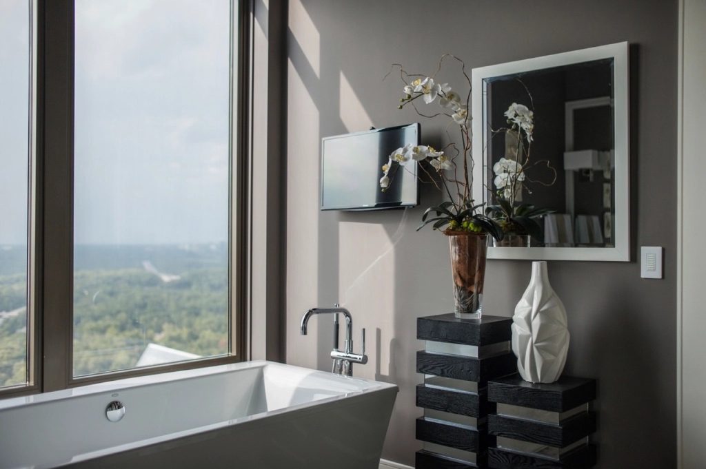 The bathroom, looking west